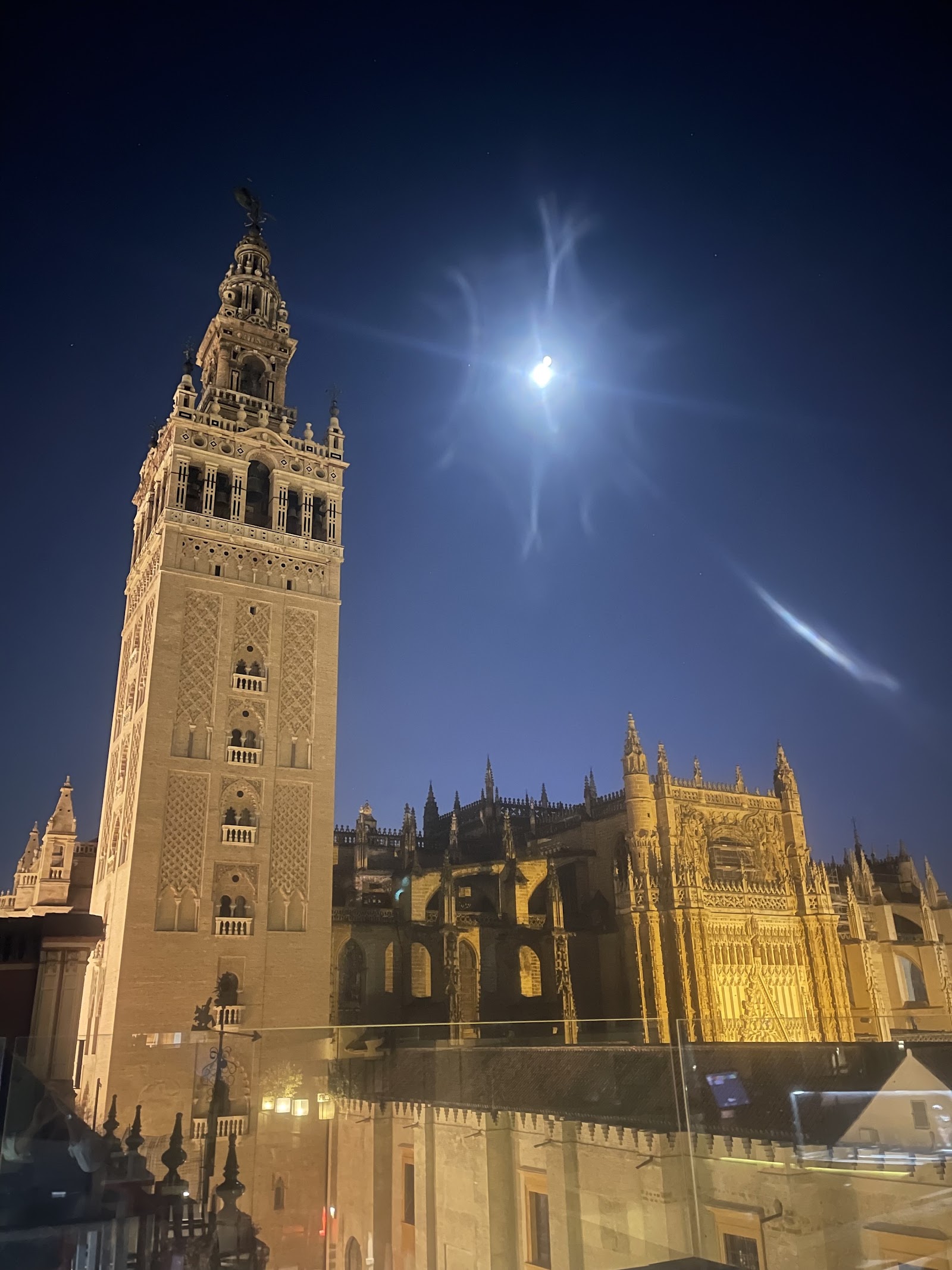 A.R.T. Sky Bar, rooftop in Seville — photo 2
