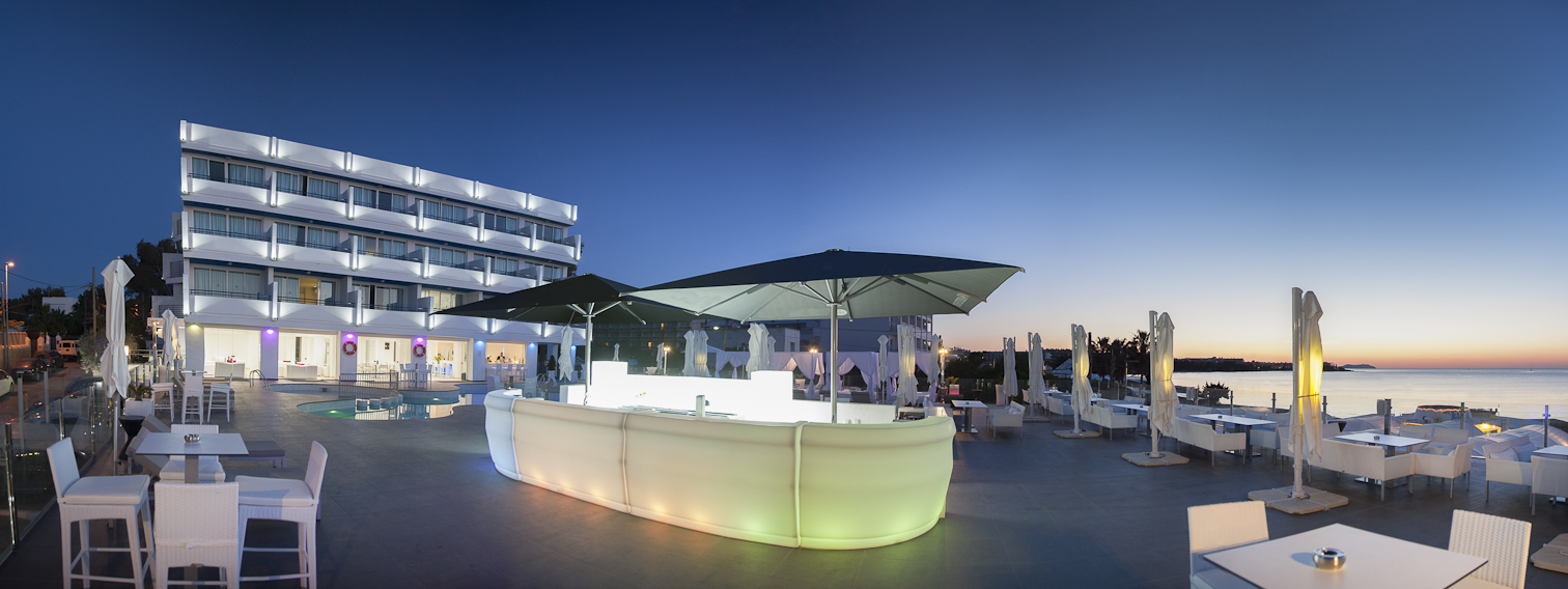 Aperture Terrace, rooftop in Ibiza — photo 3