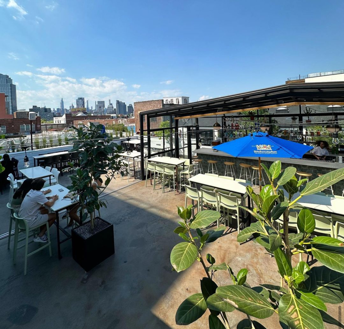 Berry Park, rooftop in Brooklyn — photo 2