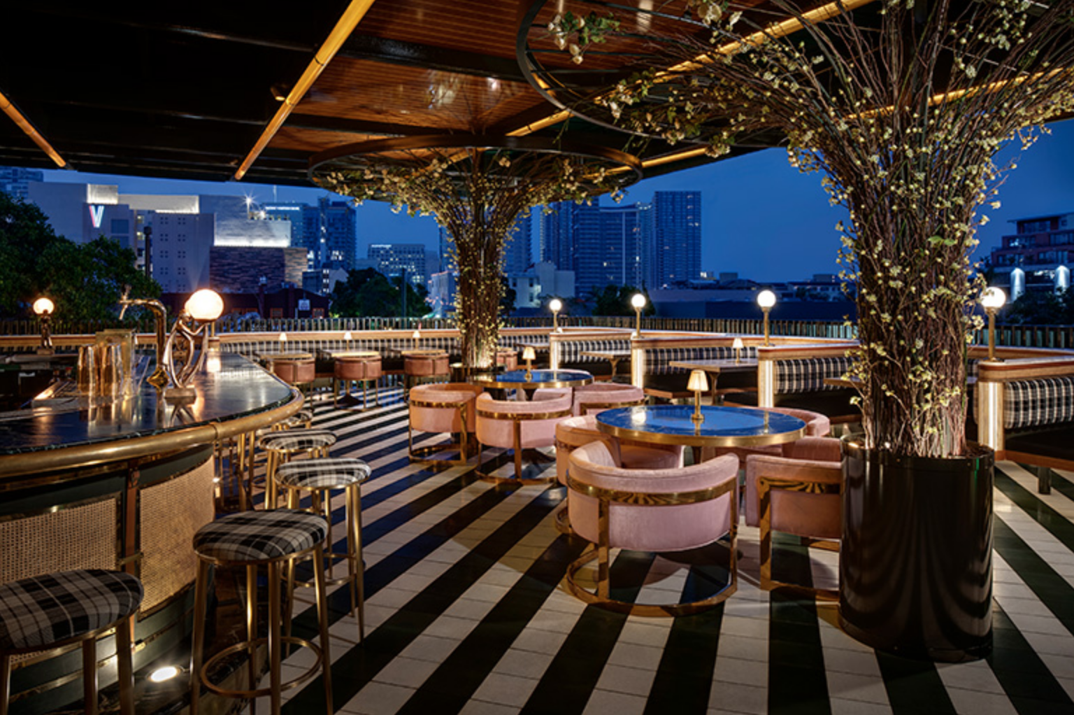 Born and Raised, rooftop bar in San Diego