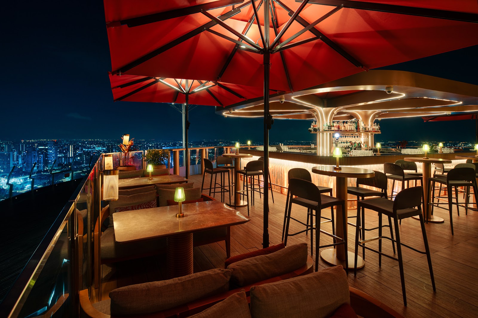 CÉ LA VI Singapore, rooftop in Singapore — photo 3