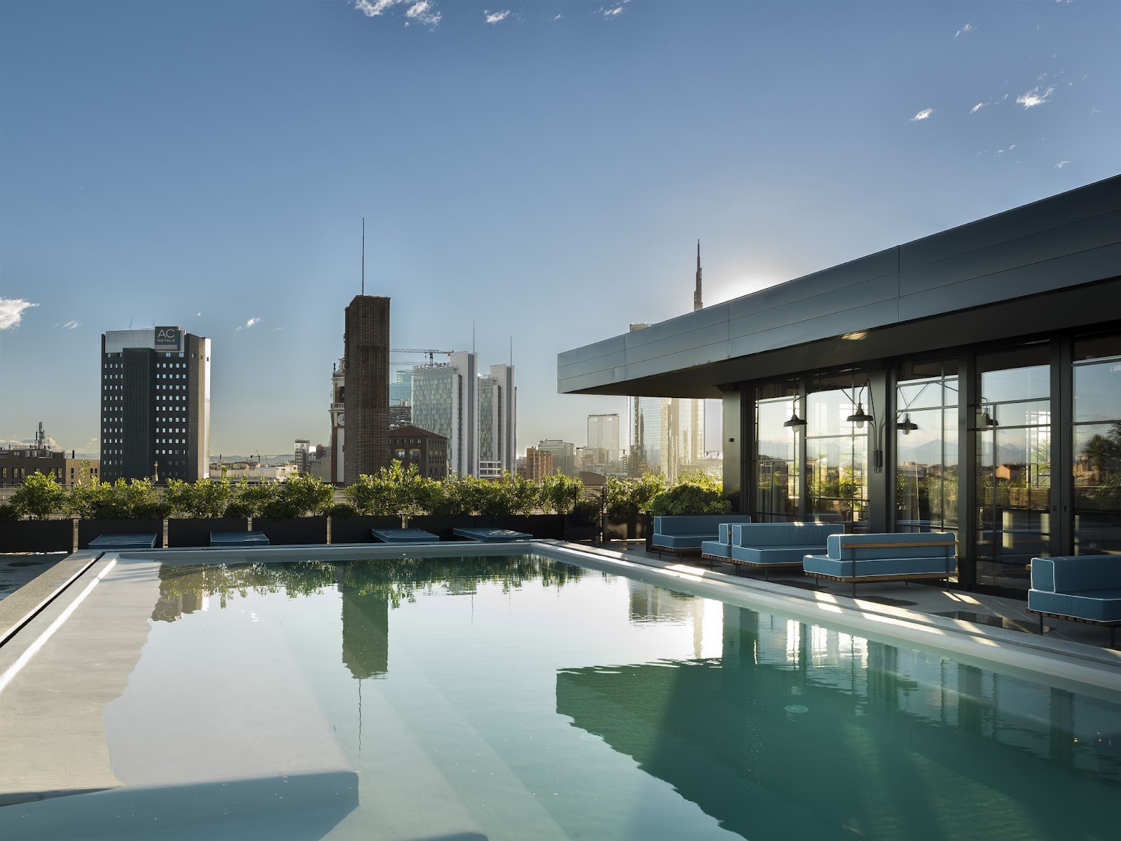 Ceresio 7 Pools & Restaurant, rooftop in Milan — photo 2