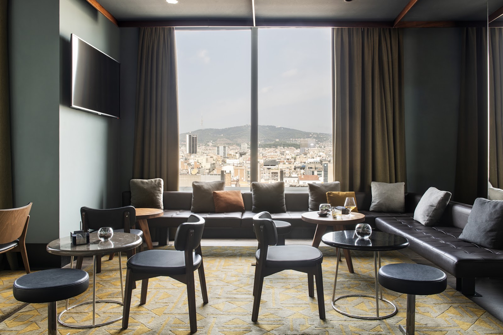 Eleven BCN, rooftop in Barcelona — photo 2