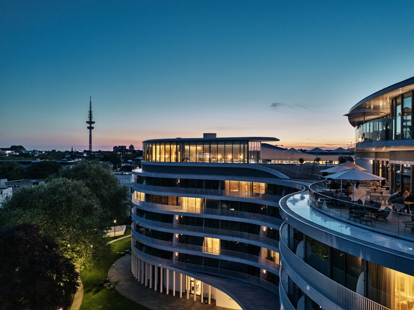 Fontenay Bar, rooftop in Hamburg — photo 3