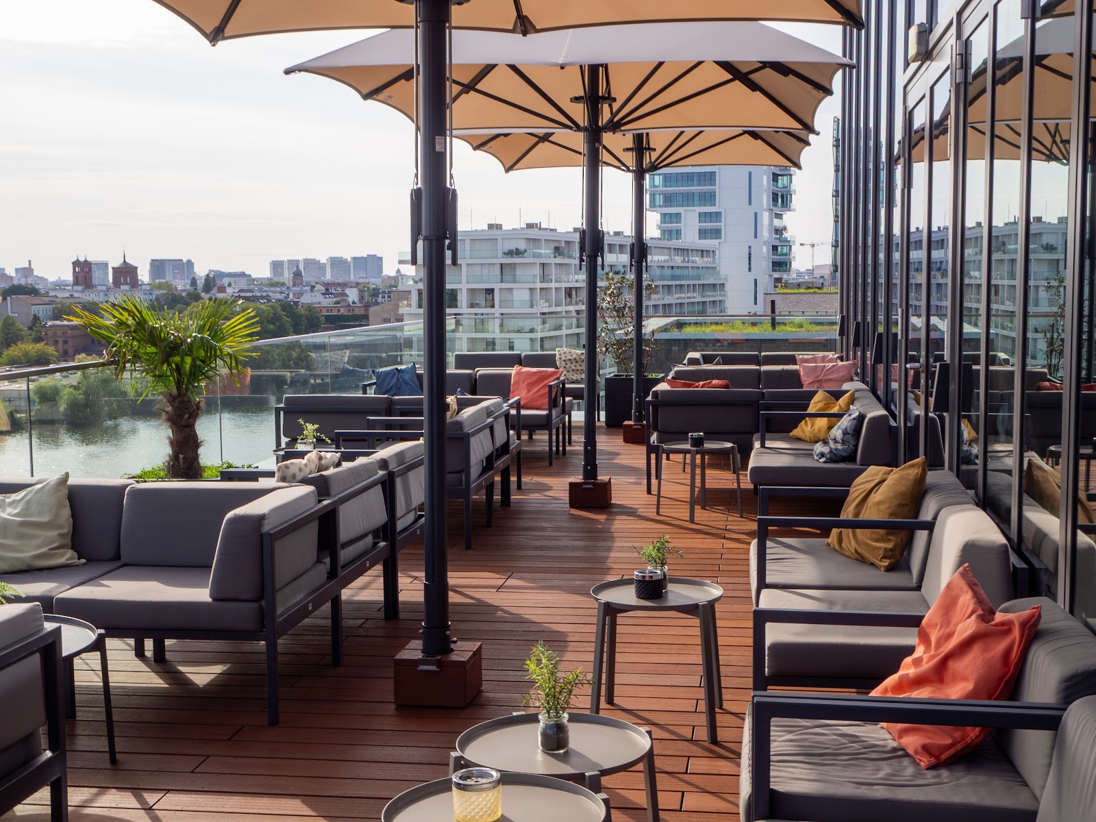 Gallery Rooftop Bar at Hotel Indigo, rooftop in Berlin — photo 4
