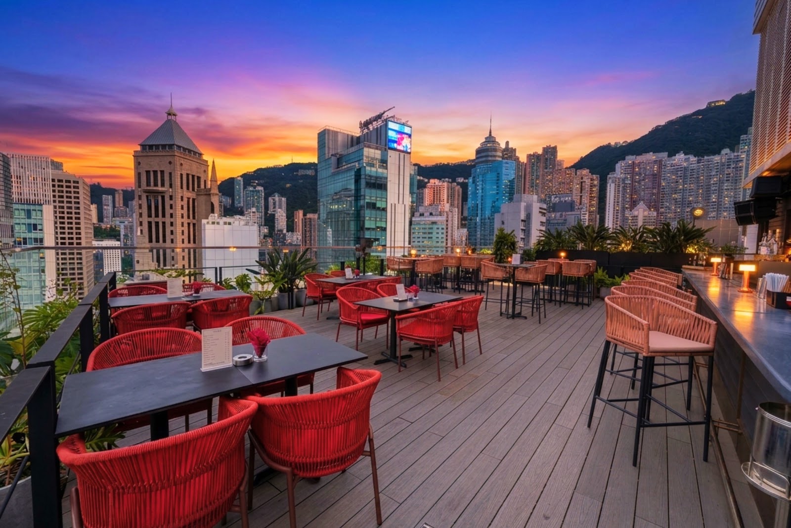 OMAROO Grill & Rooftop Bar, rooftop bar in Hong Kong
