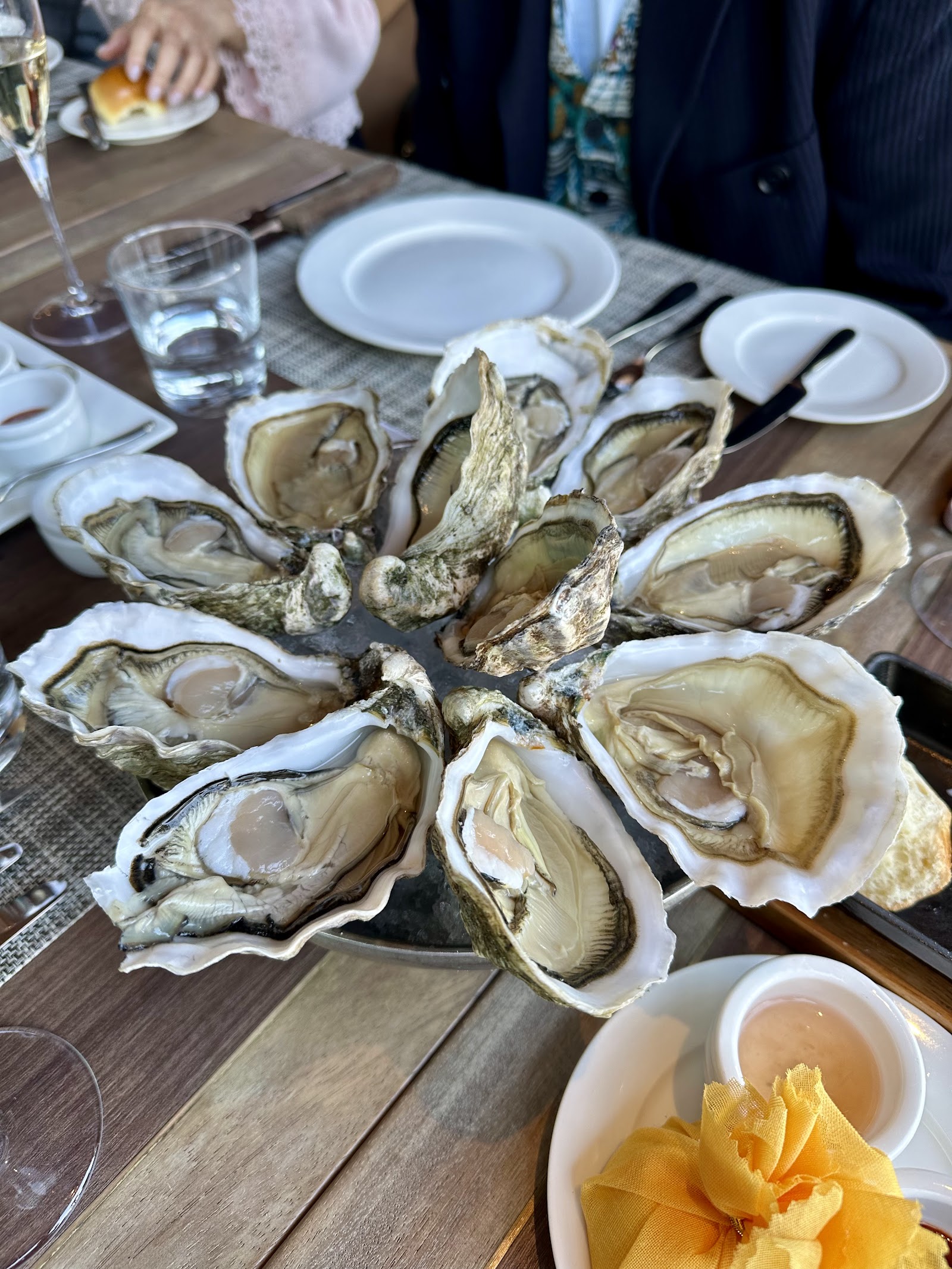 OMAROO Grill & Rooftop Bar, rooftop in Hong Kong — photo 4