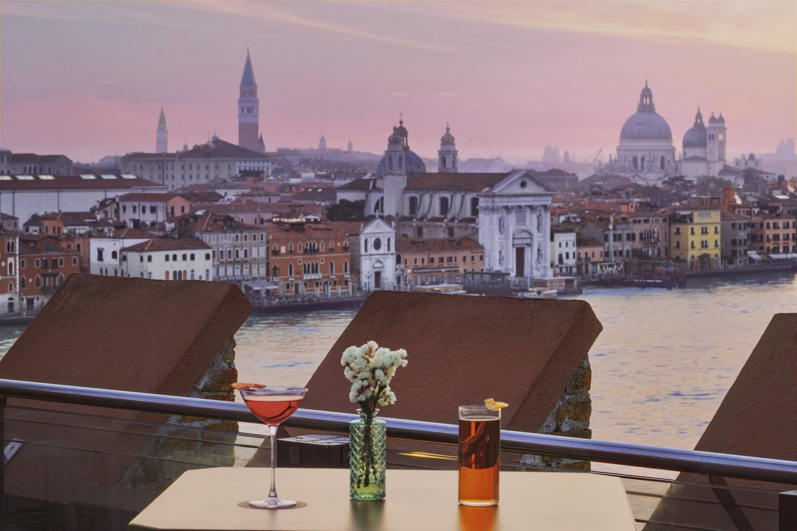Skyline Rooftop Bar, rooftop in Venice — photo 3