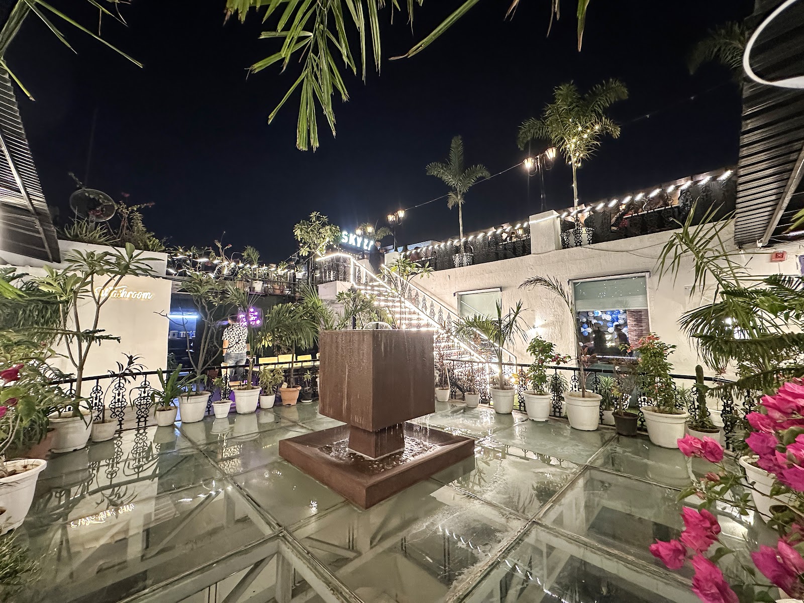 SKYZA Rooftop Lounge, rooftop in Jaipur — photo 4