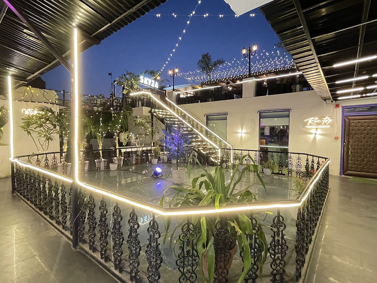 SKYZA Rooftop Lounge, rooftop in Jaipur — photo 6