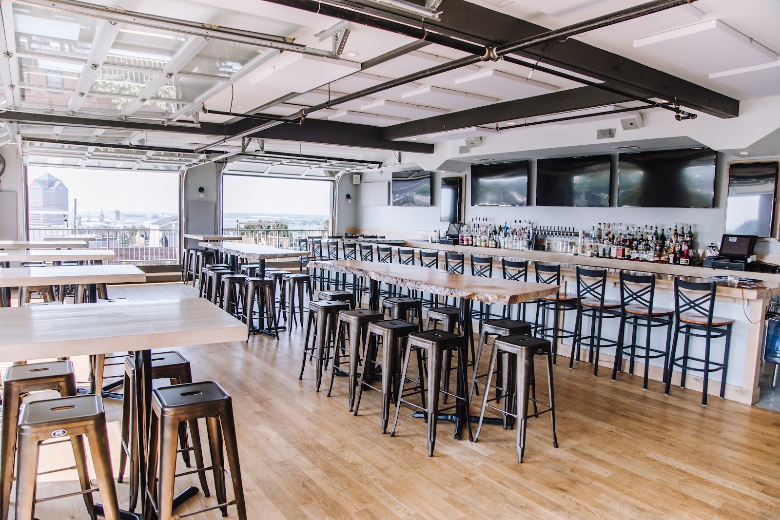 The Chasseur, rooftop in Baltimore — photo 4