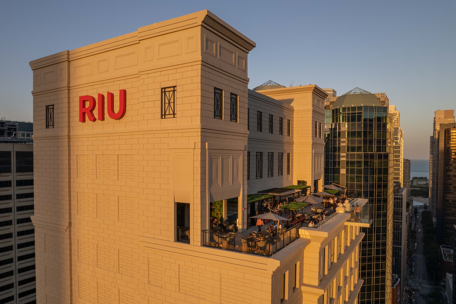 The Riu Rooftop Chicago, rooftop in Chicago — photo 4