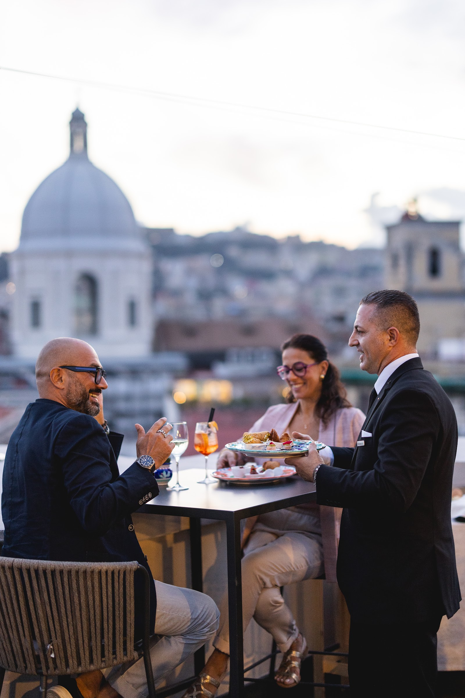 Vesuvio Roof Bar & Restaurant, rooftop in Naples — photo 3