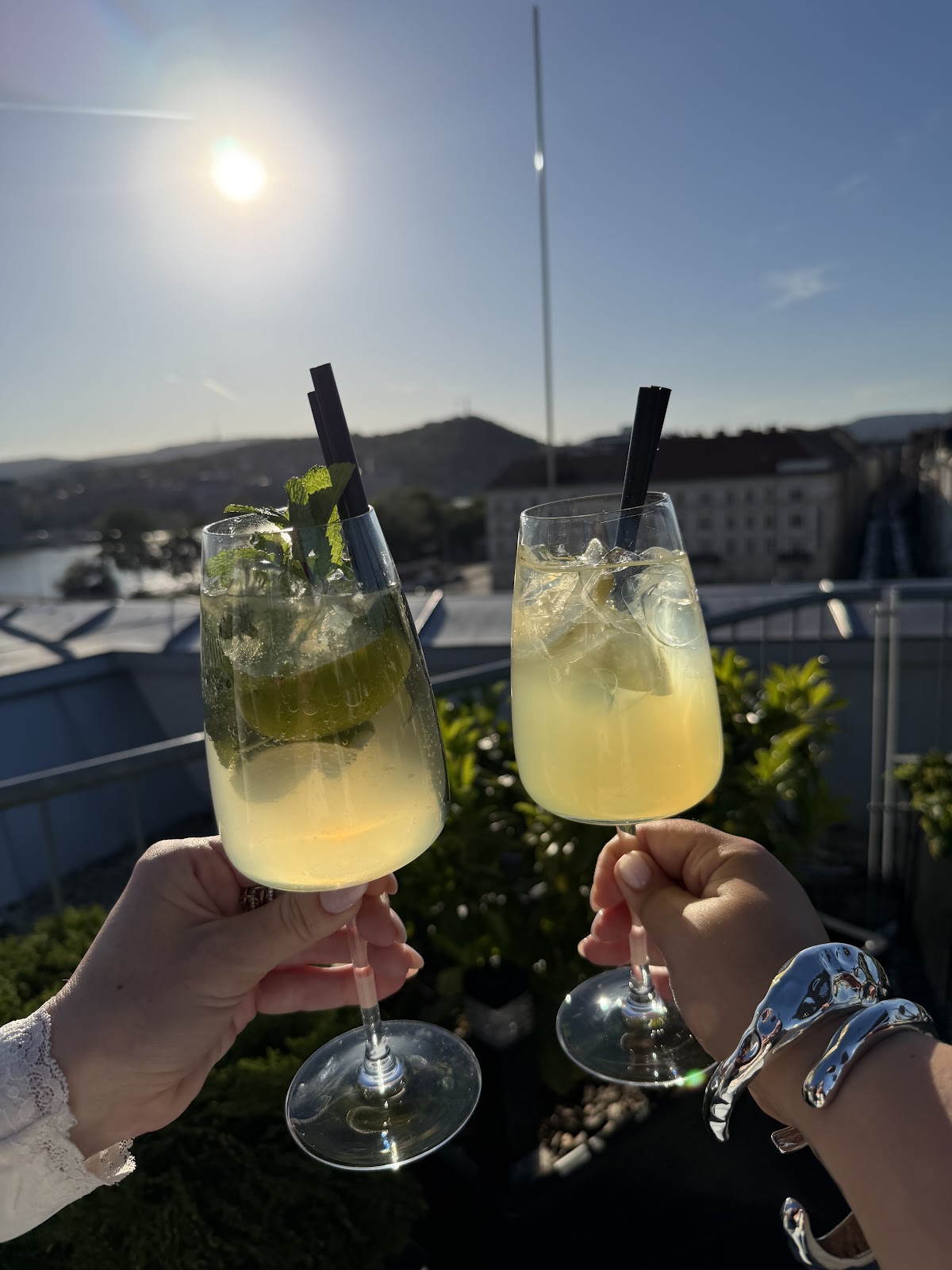 Nine Up Rooftop Bar — photo 2