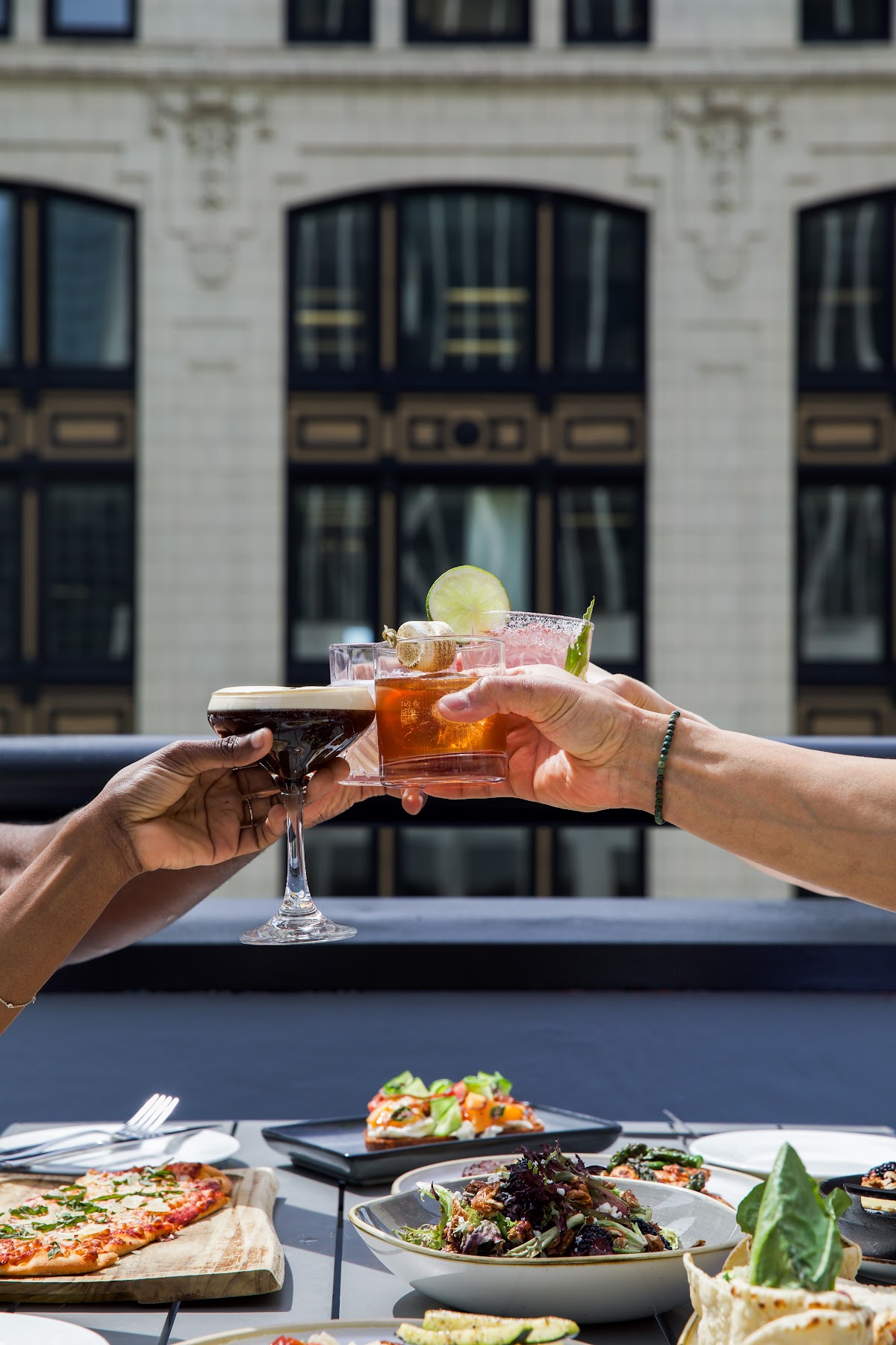 Frolik Kitchen + Cocktails — photo 2