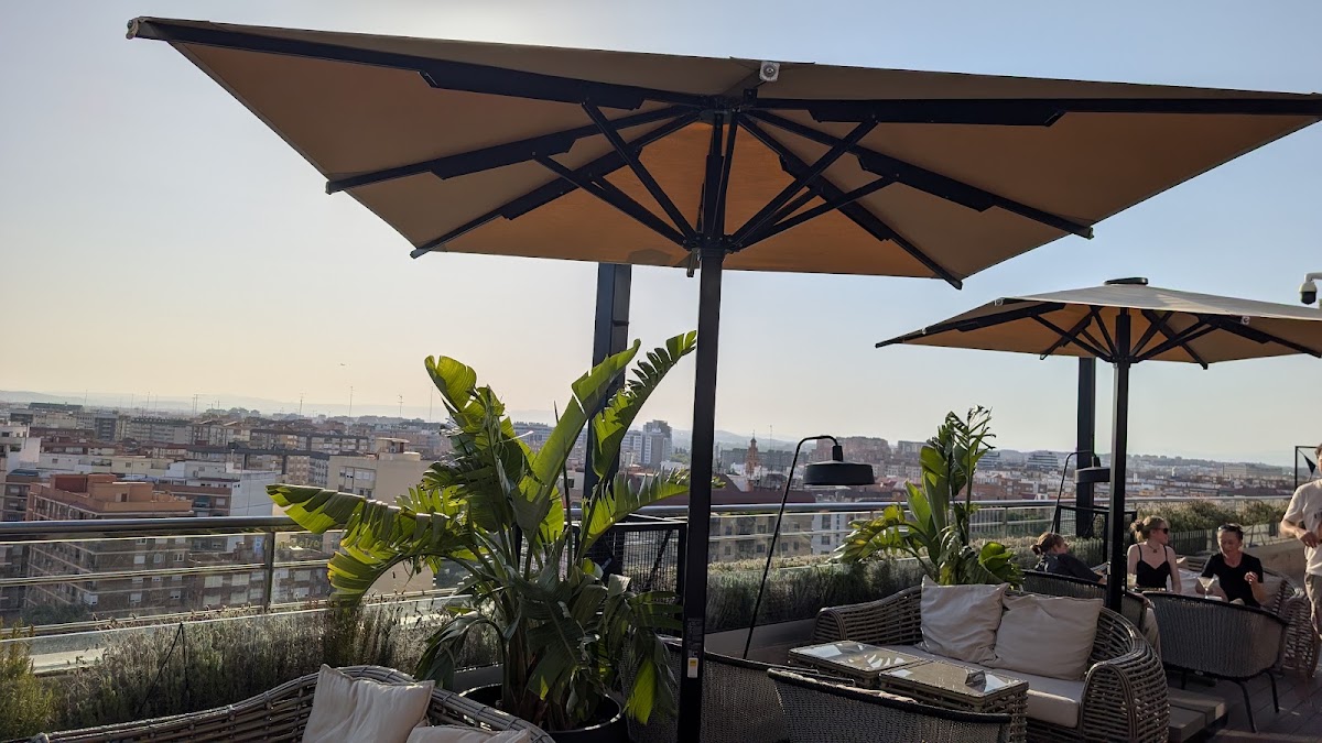 Sky Bar Novotel Valencia Lavant — photo 2