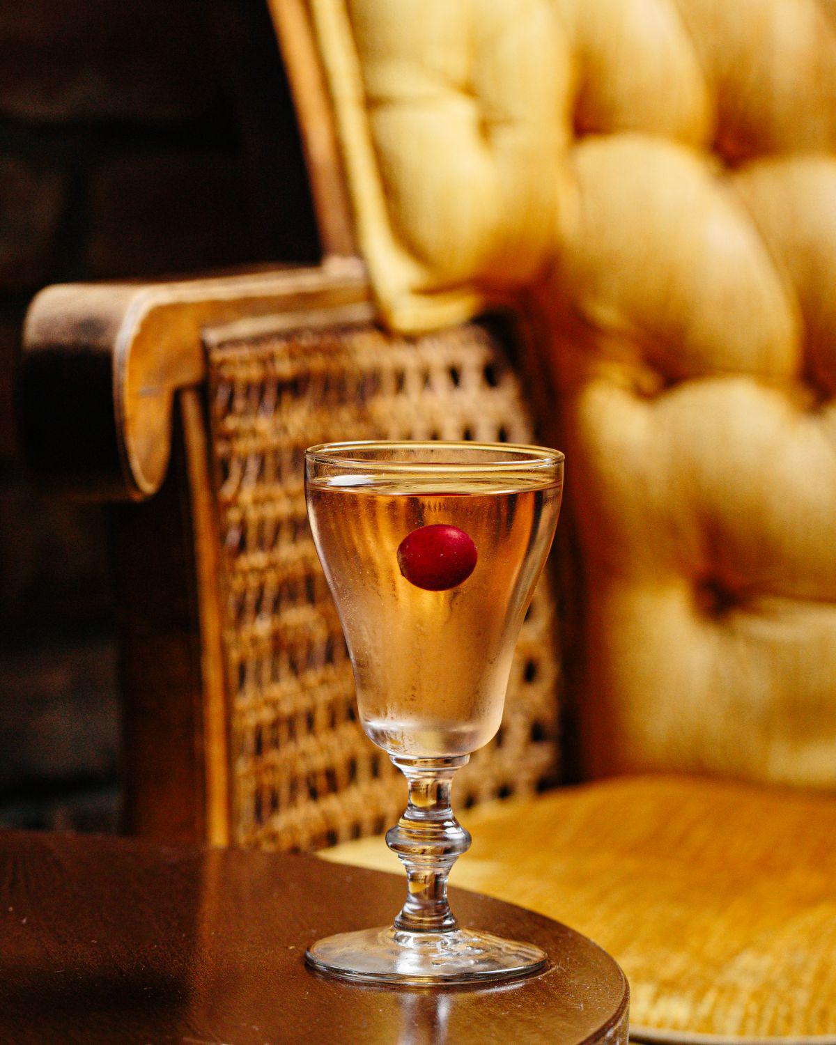Bitter & Twisted Cocktail Parlour — photo 2