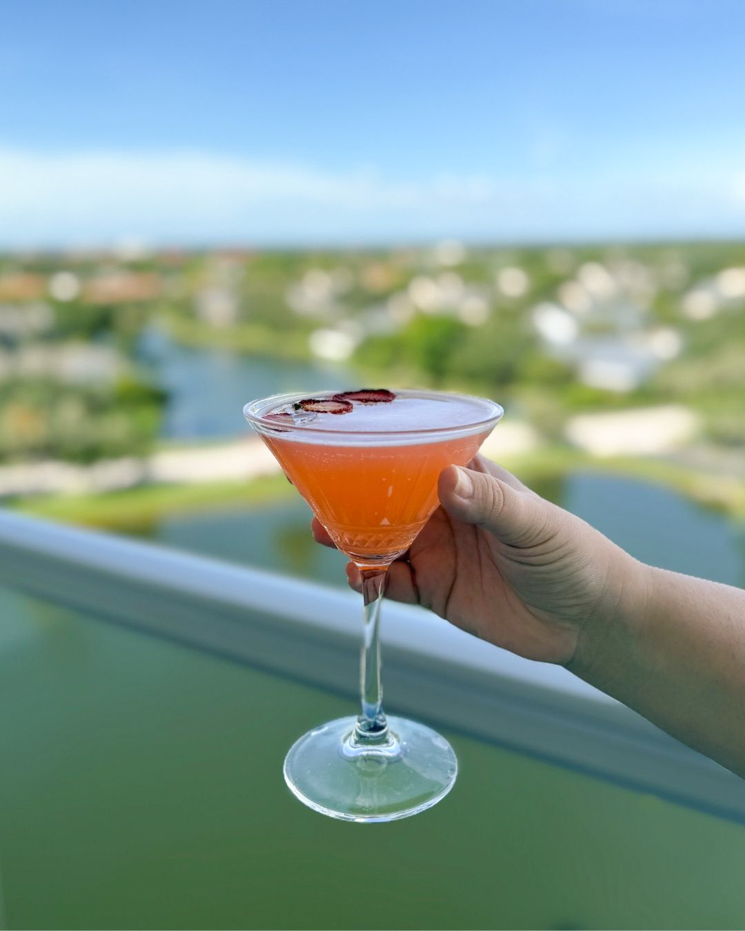 Vantage Rooftop Bar | The Karol Hotel — photo 2