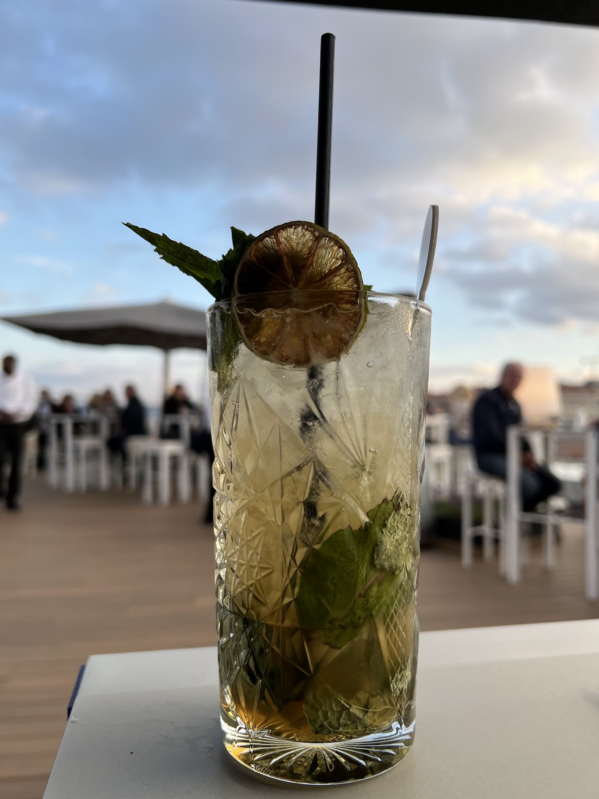 Hotel Mundial Rooftop Bar — photo 2