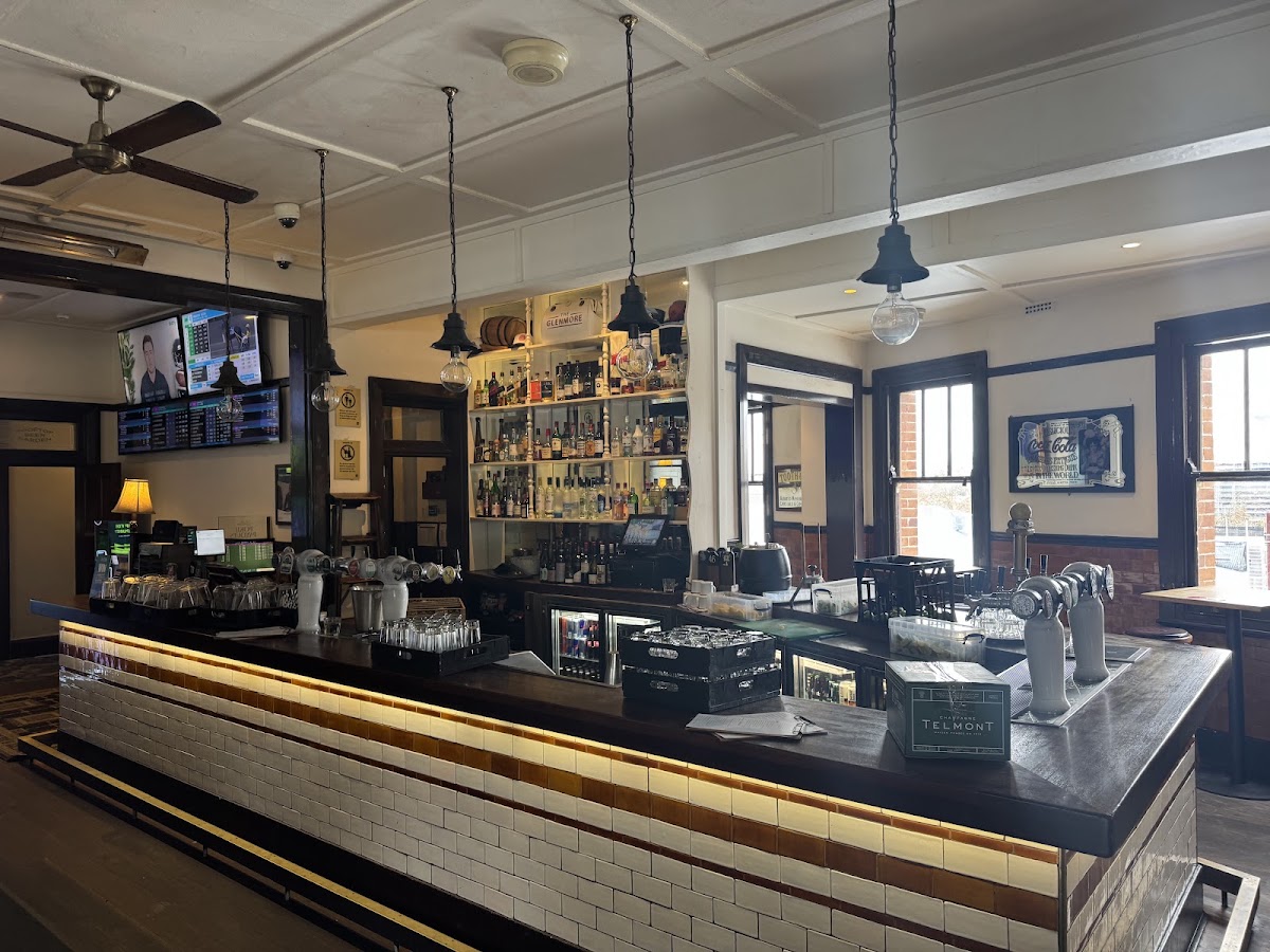 The Glenmore Hotel — photo 2