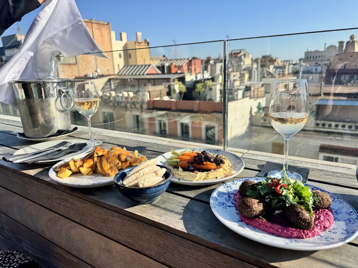 The Rooftop at Sir Victor — photo 2