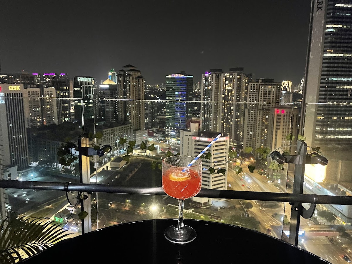 Marquis Sky Lounge | Rooftop Bar Kuala Lumpur — photo 2