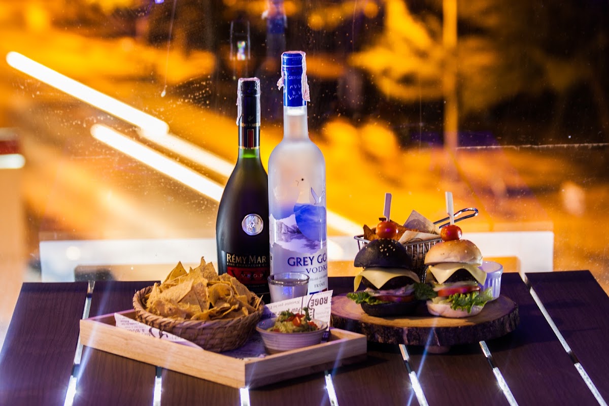 Starz Rooftop Bar & Restaurant — photo 2
