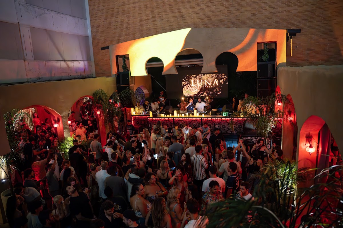 LUNA Rooftop — photo 2