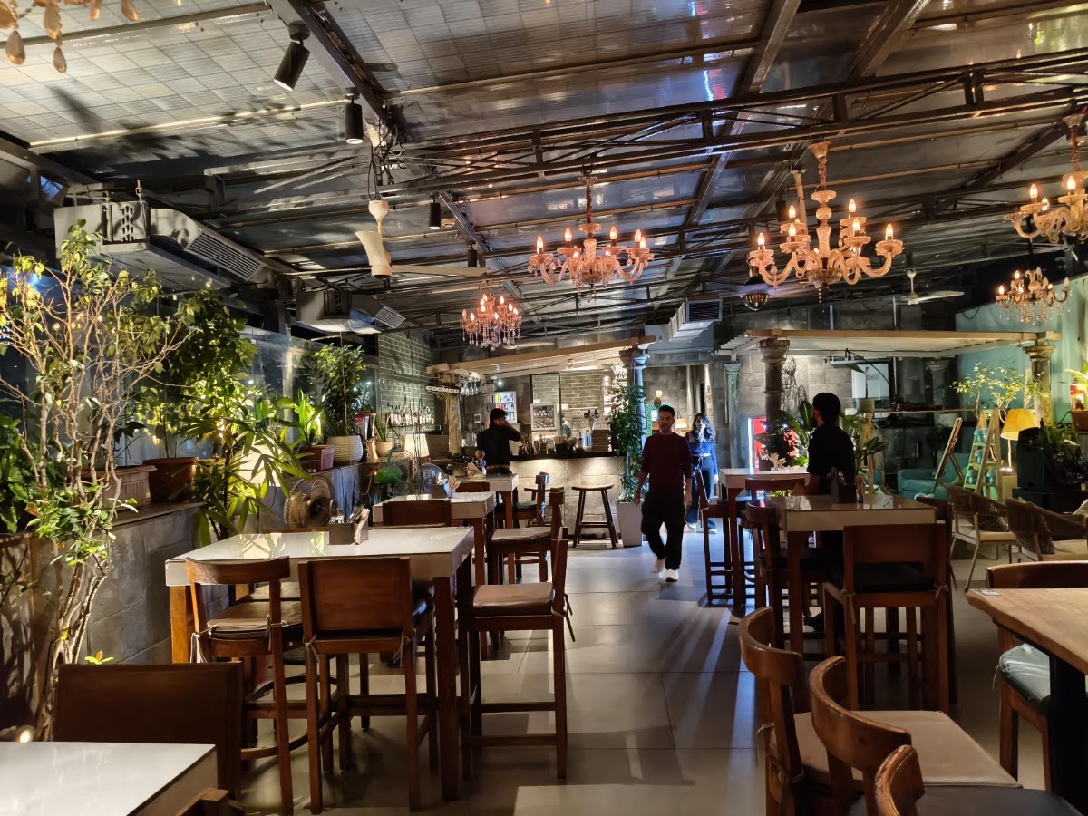 Veranda Bandra - Modern Indian Restaurant & Rooftop Bar — photo 2