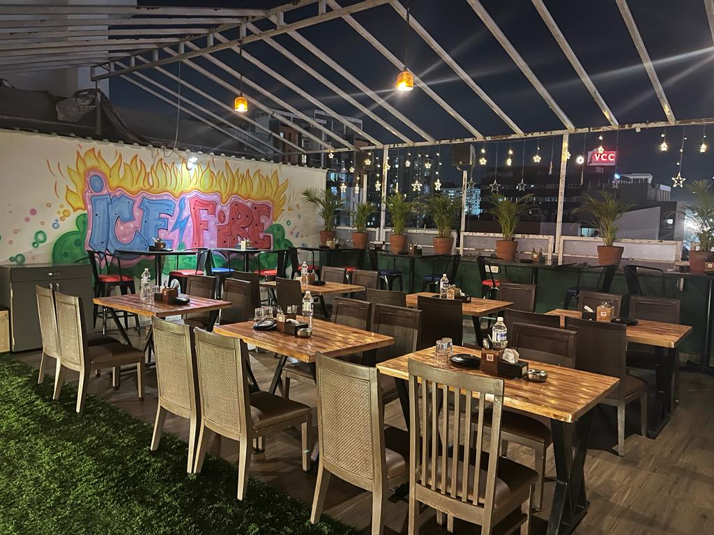 Ice N Fire Sky Lounge. Rooftop Restaurant and Club — photo 2
