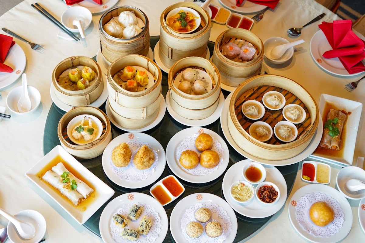 Rooftop Chinese Restaurant at Pearl Hotel — photo 2