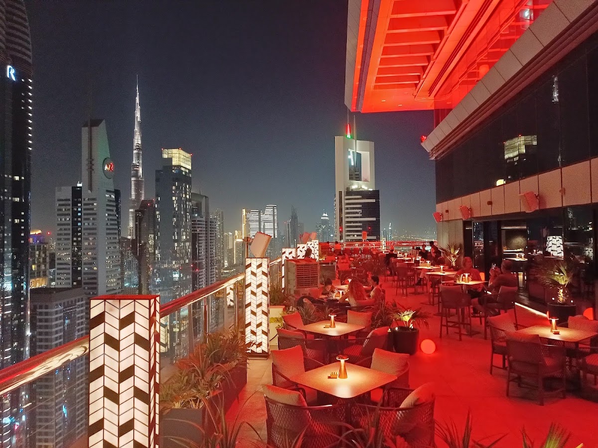 Level 43 Sky Lounge — photo 3