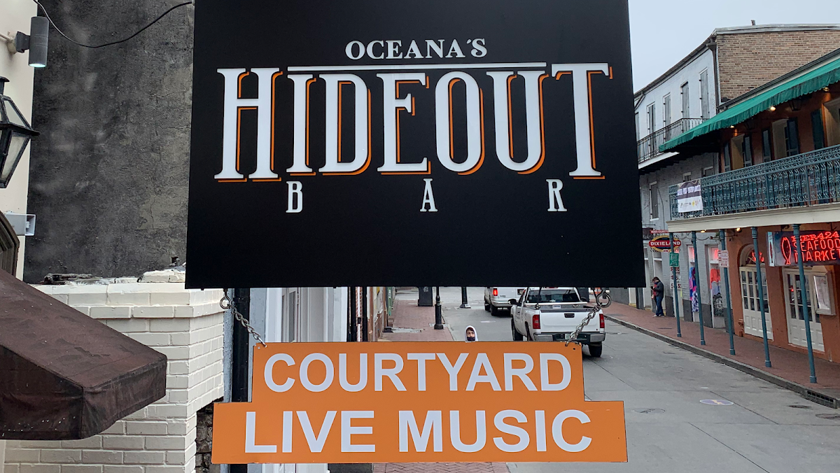 Hideout Bar — photo 3