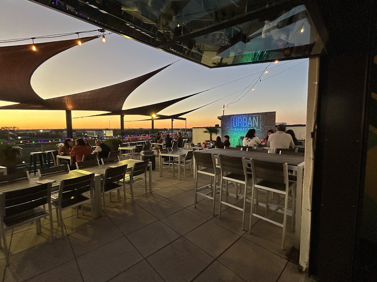 URBAN ROOFTOP — photo 3