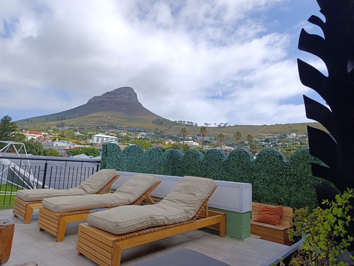 Mountain Club Rooftop Bistro — photo 3