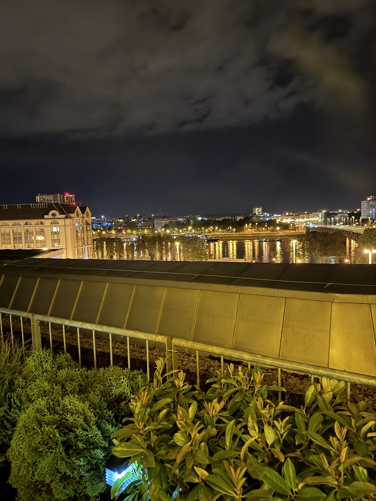 Nine Up Rooftop Bar — photo 3