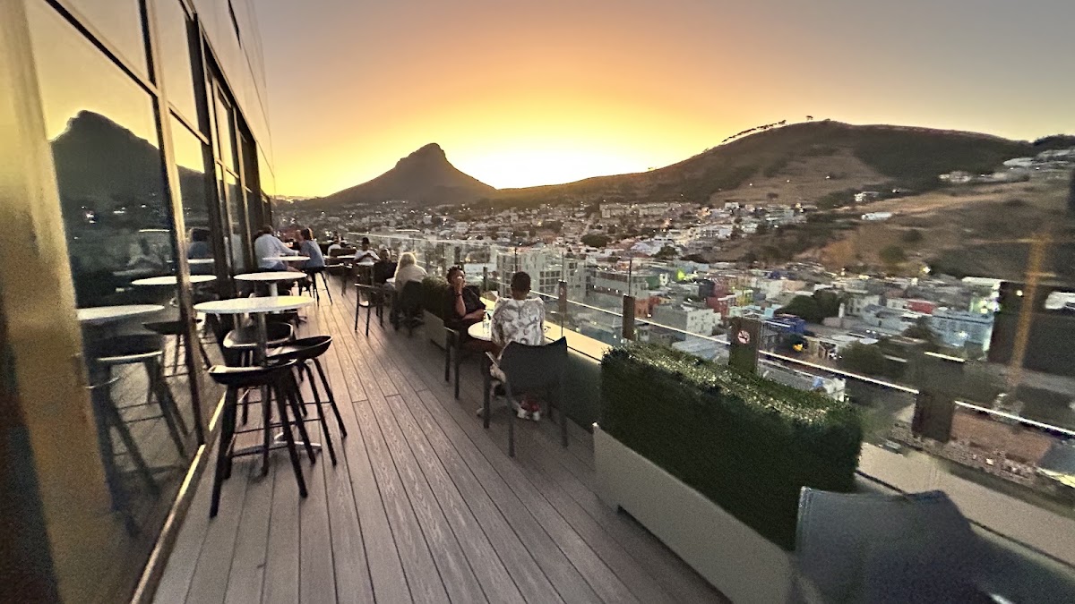 14Stories Rooftop Bar — photo 3