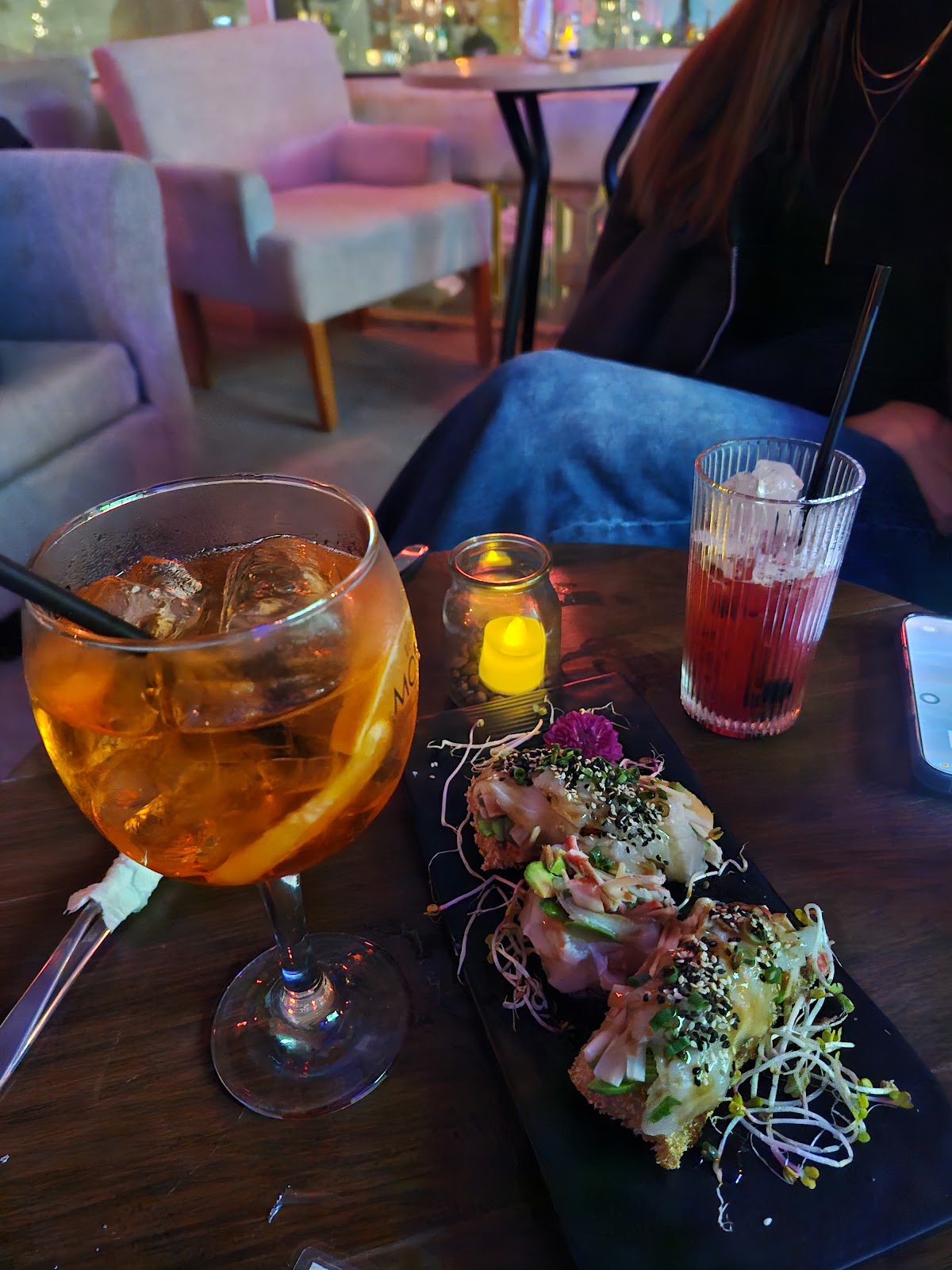 Aura Sky Bar - Sushi & Rooftop — photo 3