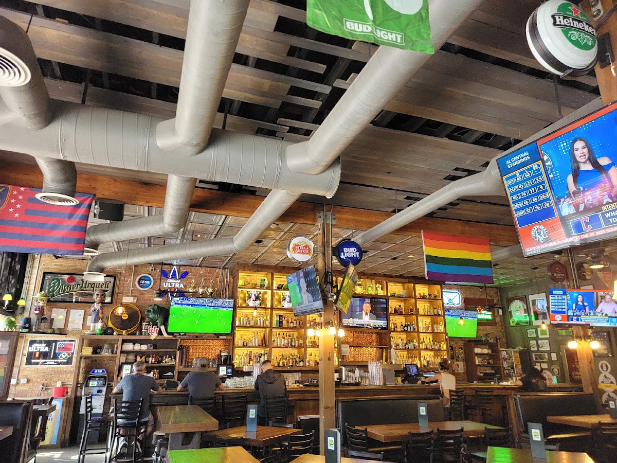 The Green Pig Pub — photo 3