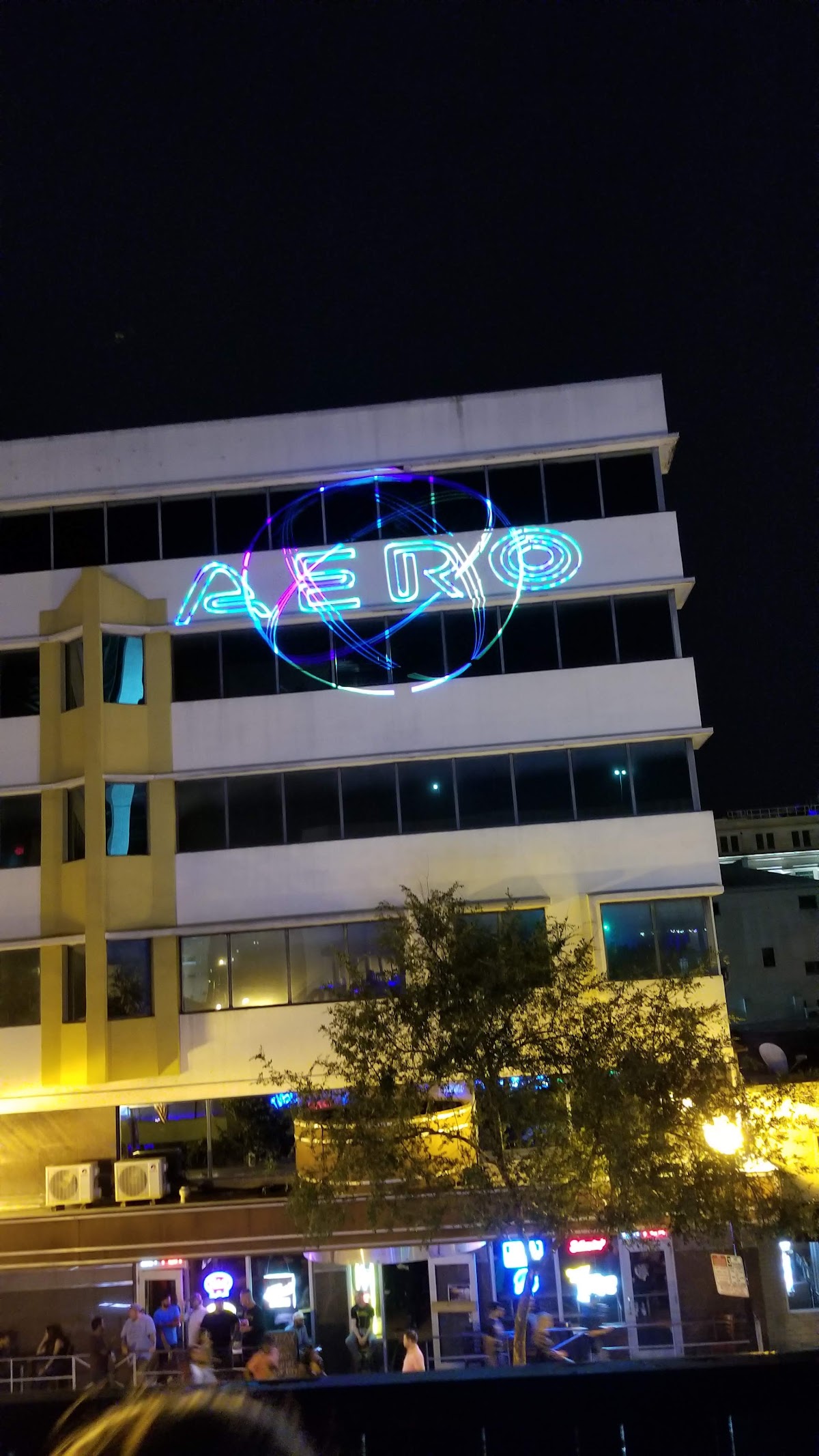 Aero Rooftop Bar & Lounge — photo 3