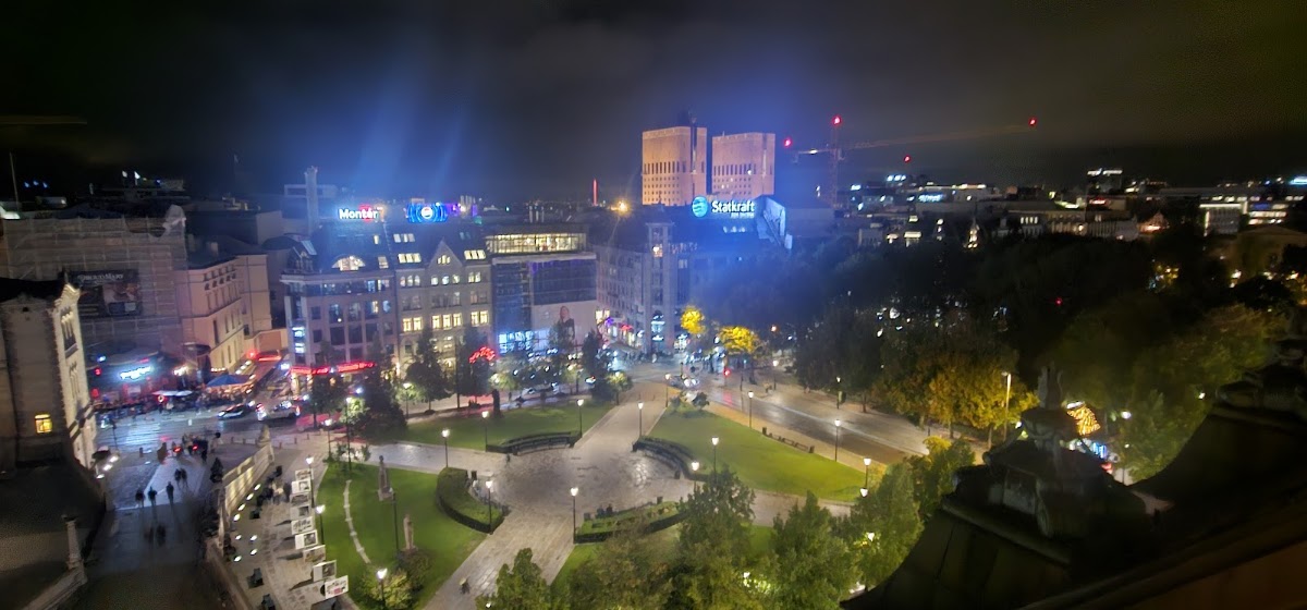 Eight Rooftop Bar — photo 3