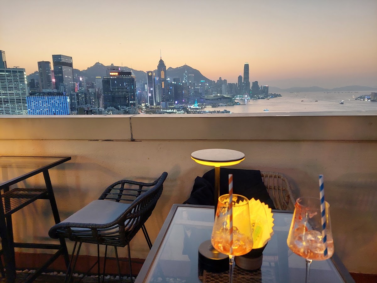 SìpSip Rooftop Bar — photo 3