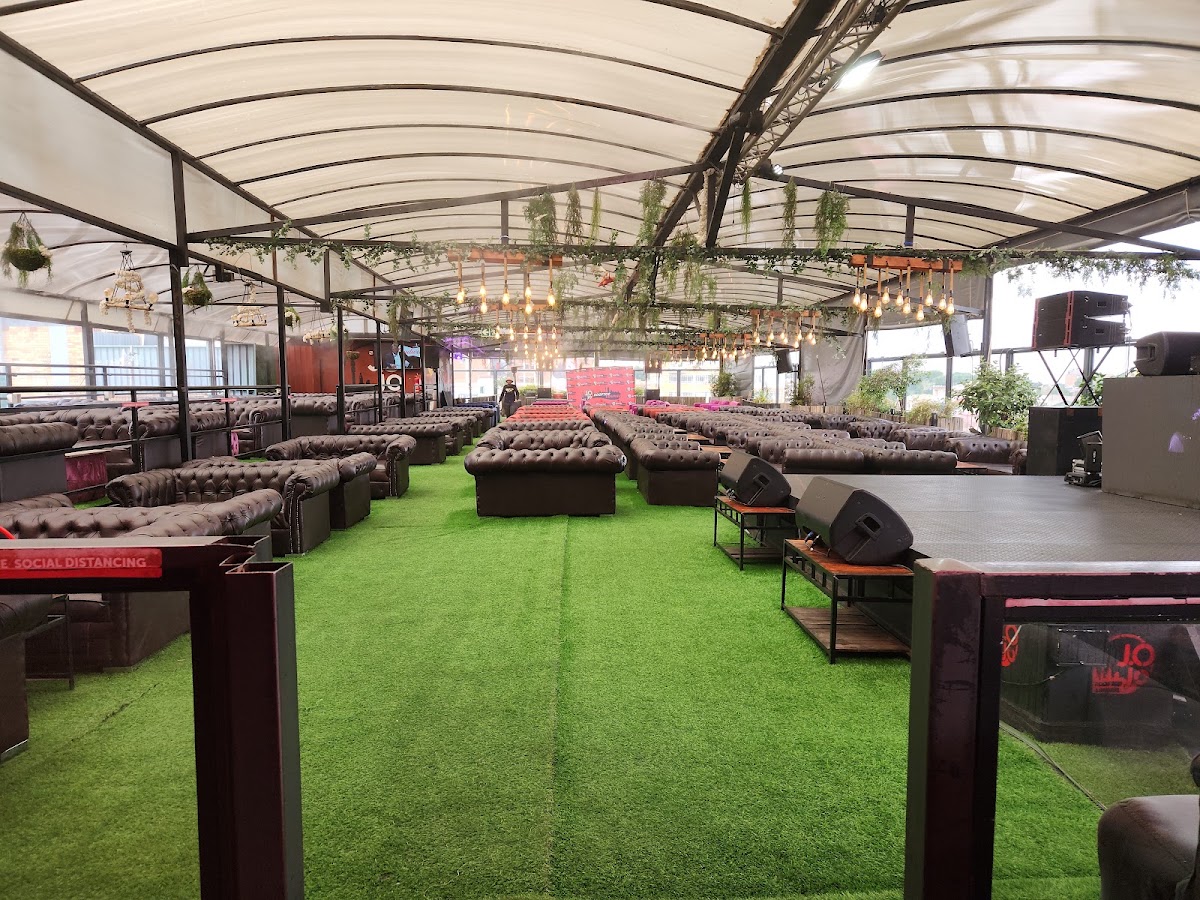 Jojo Rooftop Lounge — photo 3