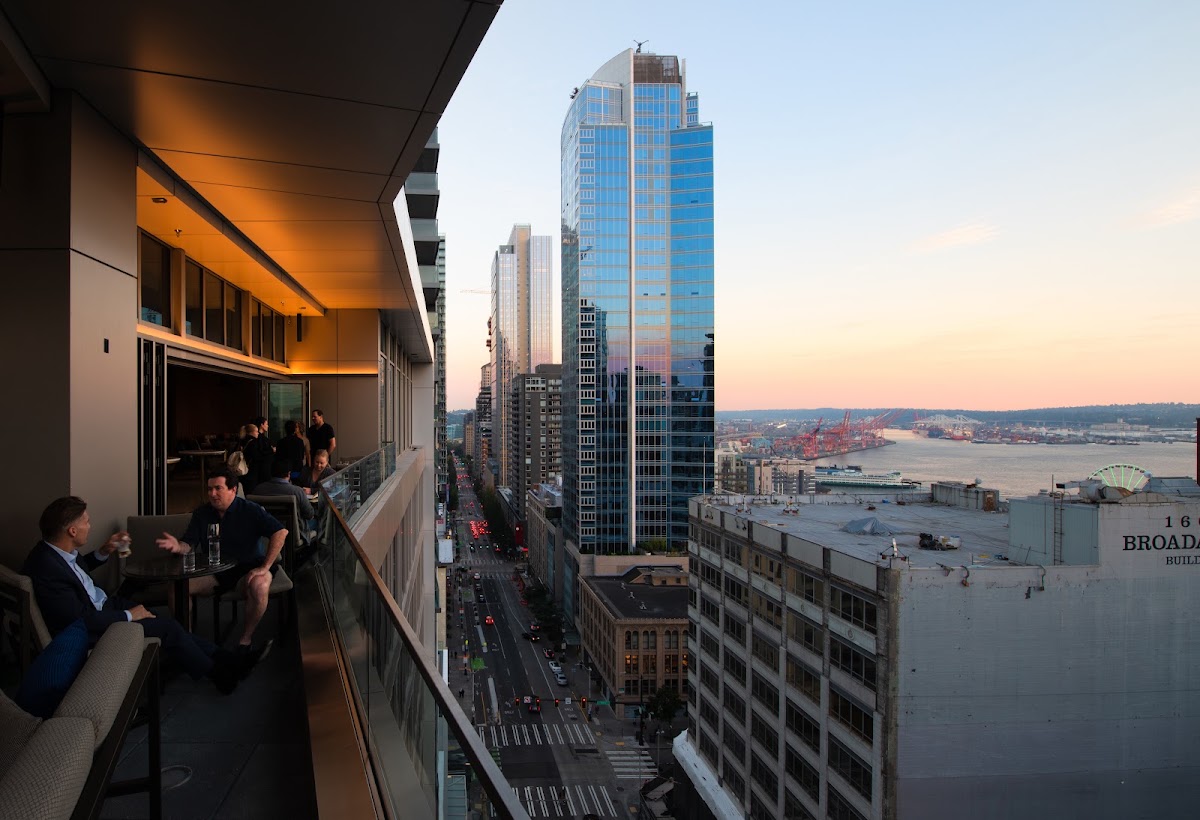 Fog Room — photo 3