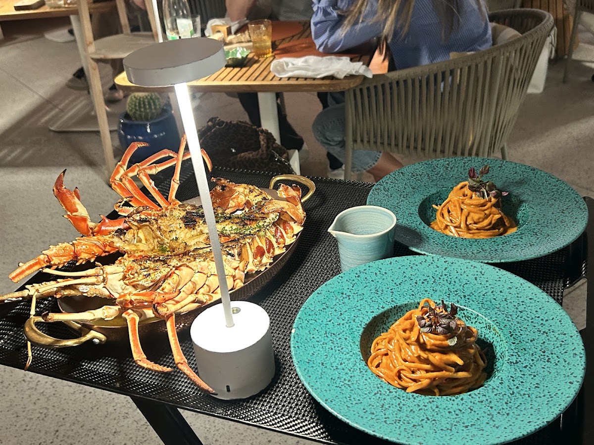 Taulissa — Restaurant & Rooftop — photo 3