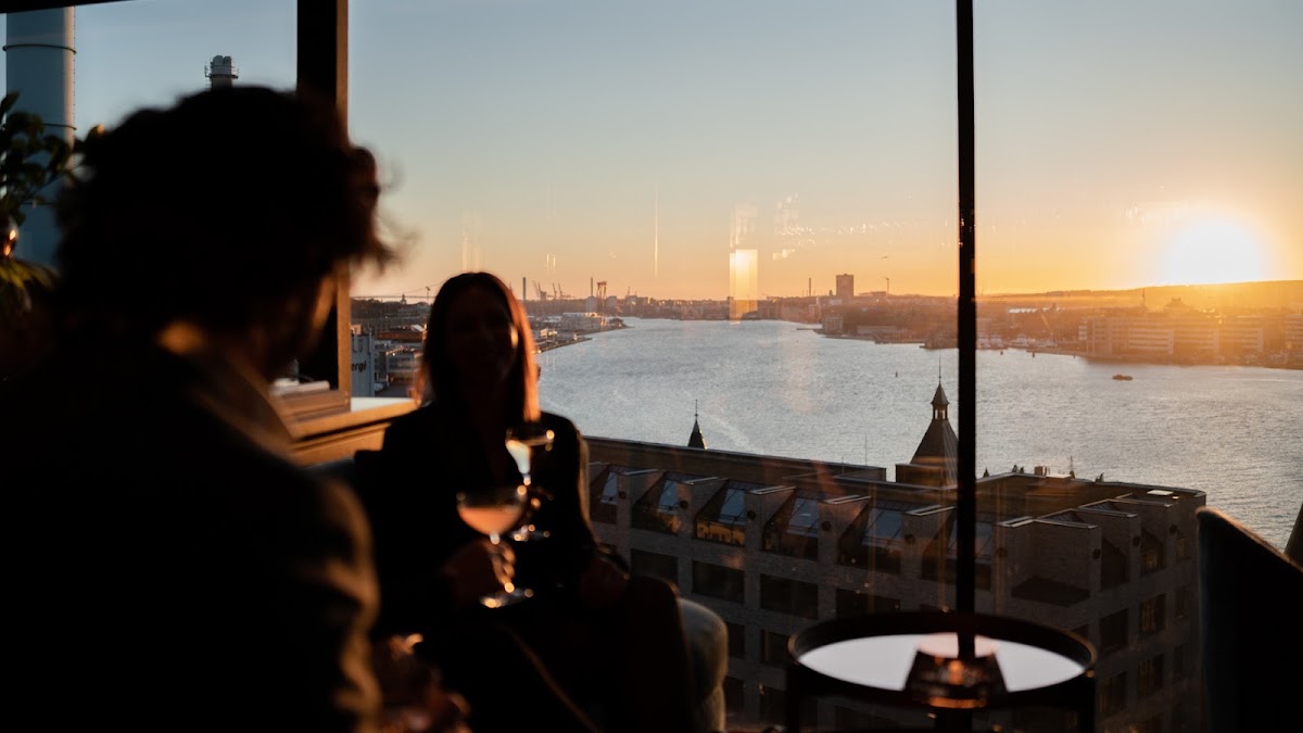 View Skybar & Restaurant — photo 3