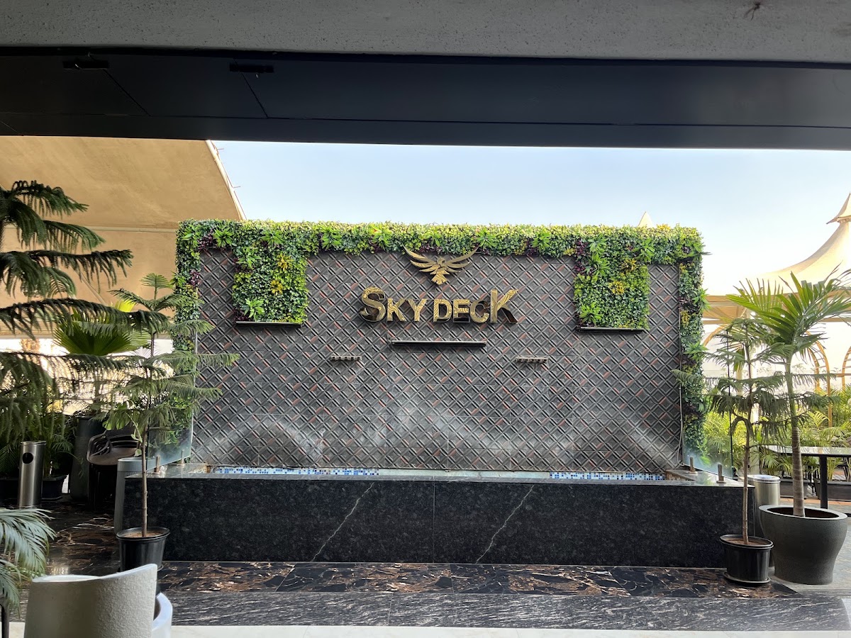 SkyDeck Rooftop Restaurant — photo 3