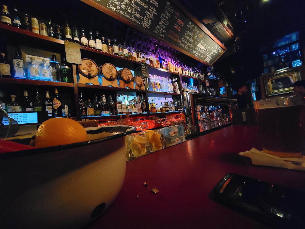 Tunnel Top Lounge and Bar — photo 3