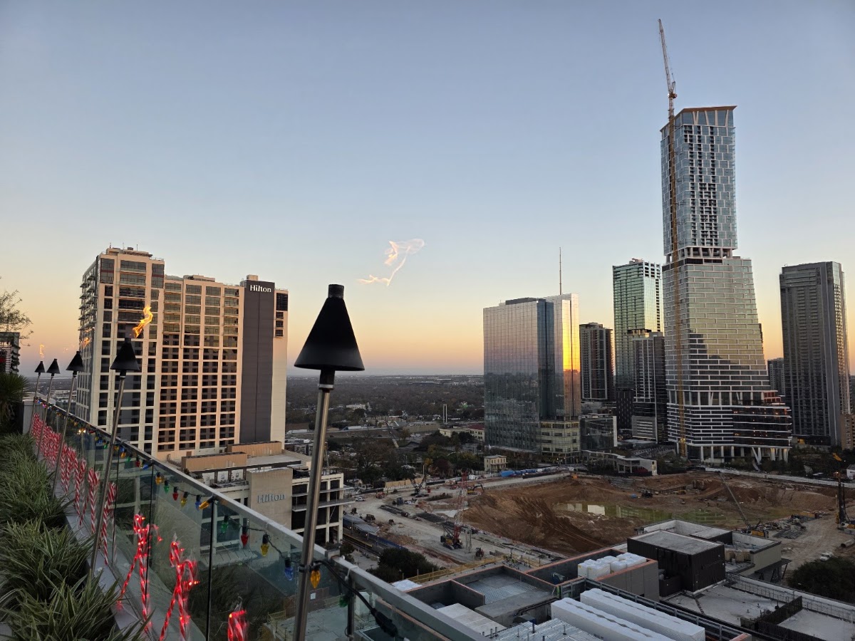 Azul Rooftop Bar and Lounge — photo 3