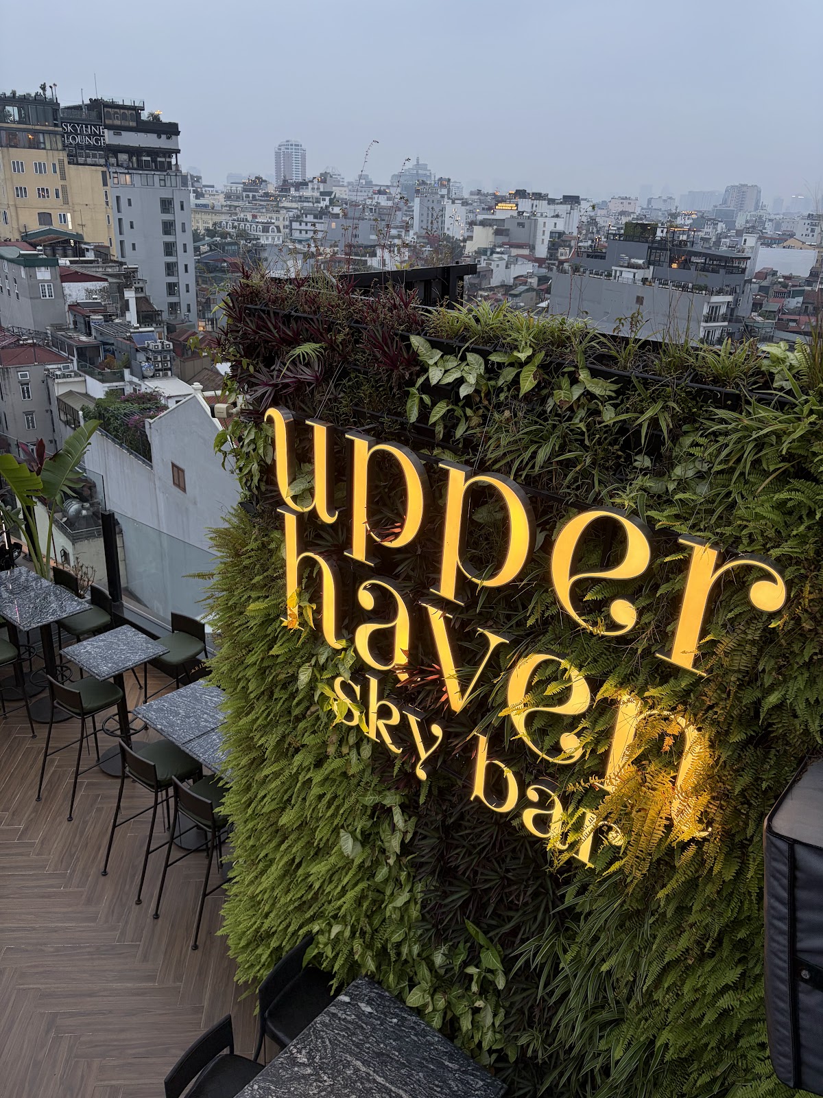 Upper Haven Sky Bar — photo 4
